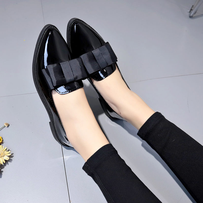 أحذية مسطحة سوداء/حمراء داكنة  - مراجعة Womens Heels وسعره
