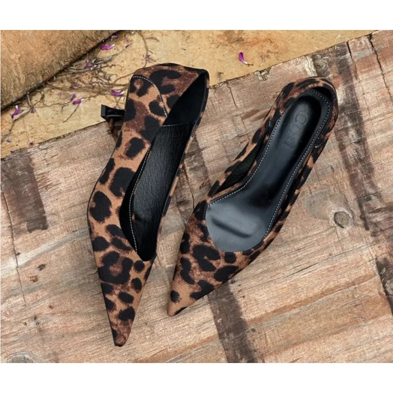 أحذية نسائية مثيرة بكعب عالٍ ل - مراجعة Womens Heels وسعره