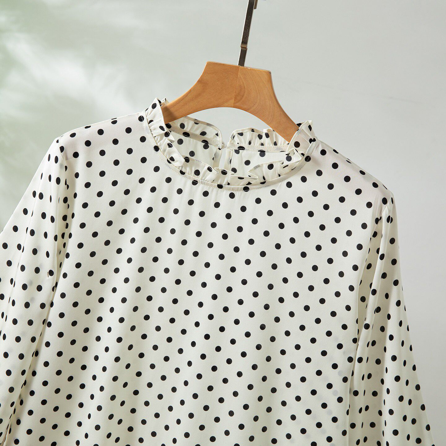 قميص وينسلتر أنيق مصنوع من 93% - مراجعة Silk Blouse وسعره
